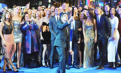 Ben Stiller Breaks World Record for Longest Selfie Stick at 'Zoolander 2' London Premiere