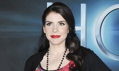 'Twilight' Author Stephenie Meyer to Produce YA Film Adaptation of 'Anna Dressed in Blood'