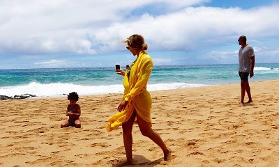 Beyonce Gives a Hint of 'Lemonade' During Hawaiian Getaway With Jay-Z and Blue Ivy