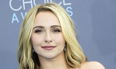 Hayden Panettiere Pictured Without Engagement Ring After Treated for Postpartum Depression