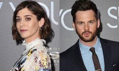Lizzy Caplan Is Engaged to Boyfriend Tom Riley