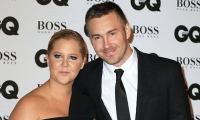Amy Schumer Snogs Ben Hanisch on Kiss Cam During Mets Game