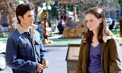 This New 'Gilmore Girls' Revival Photo Is a Sweet Throwback to Rory and Jess' Relationship