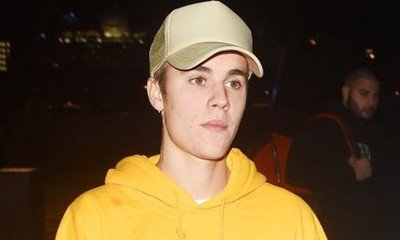 Justin Bieber Throws His Mic and Walks Off Stage After Getting Booed in Manchester