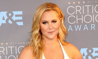 Amy Schumer's Mannequin Chalenge Is an Epic Fail, but Still Hilarious