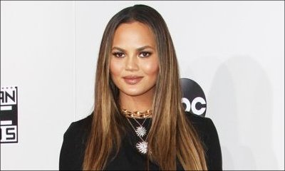 Chrissy Teigen Defends Herself After AMAs Wardrobe Malfunction