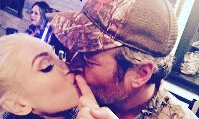 Sealed With a Kiss! Gwen Stefani and Blake Shelton Spend Thanksgiving in Oklahoma