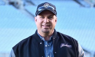 Garth Brooks in Talks to Sing at Donald Trump's Inauguration
