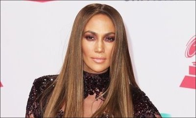 Jennifer Lopez Sporting Black Eye in Makeup-Free Selfie