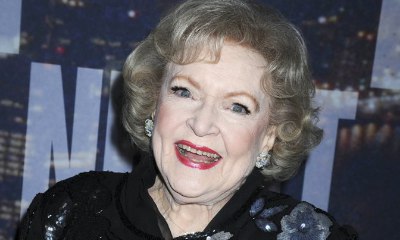 Man Sets Up GoFundMe Page to Protect Betty White After Carrie Fisher's Death