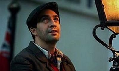 See First Look at Lin-Manuel Miranda as Street Lamplighter Jack in 'Mary Poppins Returns'