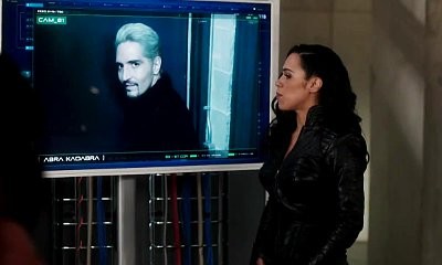 'The Flash' 3.18 Preview: Abra Kadabra Taunts Barry About Savitar