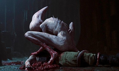 Gruesome Neomorph Chomps on a Human in 'Alien: Covenant' New Photo