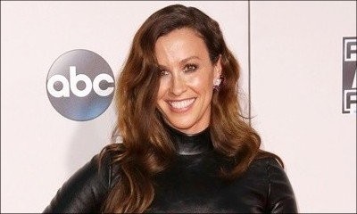 Alanis Morissette's Former Manager Gets 6 Years in Jail for Stealing $5M From Her