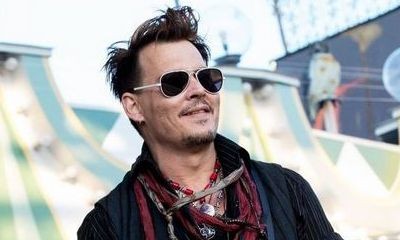 Johnny Depp Refuses to Memorize His Lines, Wears Earpiece on Movie Set