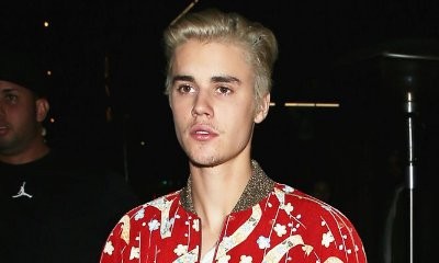 Justin Bieber Gets Flirty With Mystery Bikini-Clad Babe in Dubai