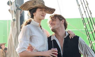 'Outlander' Season 3: New Behind the Scenes Photo Shows Claire and Jamie