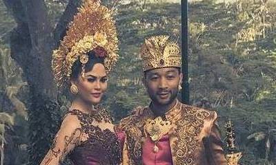 Chrissy Teigen and John Legend Wear Traditional Outfit During Vacation in Bali