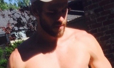 Liam Hemsworth Shows His Hot Bod in Tiny Speedos on Latest Instagram Pic