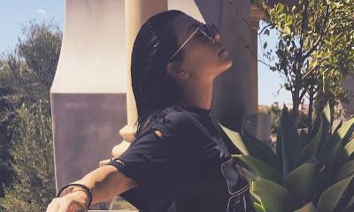 Kourtney Kardashian Flaunts Derriere in Skimpy Panties