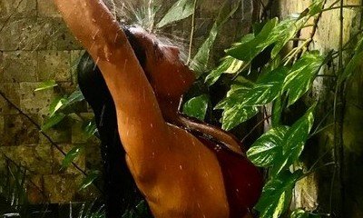 Salma Hayek Shows Off Her Bikini Body, Looks Banging at 50