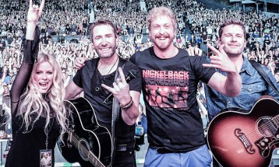 Avril Lavigne Returns To The Stage For The First Time In