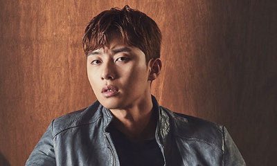 Don't Get Jealous! Park Seo Joon Reenacts Kissing Scenes With Female Fans at Fan Meeting