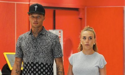 Jeremy Meeks and Chloe Green Pack on PDA as She Visits His Photo Shoot Set