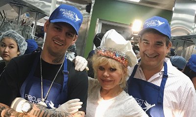 Aaron Carter Looks Happy and Healthy While Spending Thanksgiving Volunteering for Food Charity