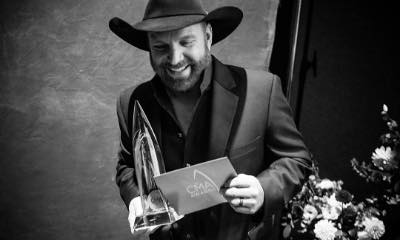 CMA Awards 2017: Garth Brooks Wins Entertainer of the Year for the Sixth Time. See Full Winner List!