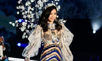 Ming Xi Bursts Into Tears After Epic Fall at 2017 Victoria's Secret Fashion Show
