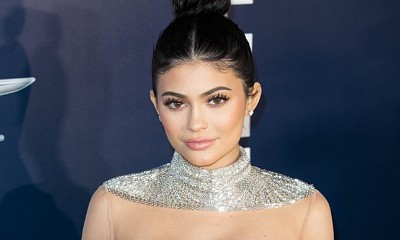 Kylie Jenner Freaks Out After '60-Pound' Pregnancy Weight Gain: I Am as 'Big as a House'