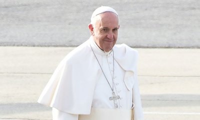 Pope Francis Marries Couple on Plane 36,000 Feet in the Air - See the Historic Moment