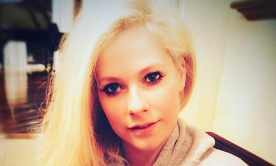 New Beau? Avril Lavigne Spotted Flaunting PDA With Mystery Man