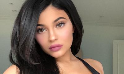 Kylie Jenner Flaunts Bigger Boobs in New Post-Baby Selfie