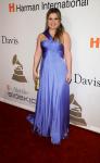 Kelly Clarkson Admits to Peeing in the Shower and Checking the Color of Her Snort