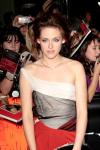 Kristen Stewart Says 'Twilight' Female Fans Scare Her
