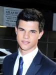 'Twilight' Heartthrob Taylor Lautner Comments on Obsessive Fans
