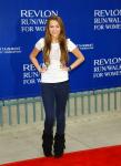 Video: Miley Cyrus Isn't Into Vampires, Won't See 'Twilight' and 'New Moon'