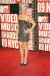 Pink Still Attempts to Stop Smoking
