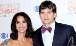Jessica Alba Embarrassed by Ashton Kutcher Over Sticky 'Valentine' Kissing