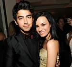 Snippet of Joe Jonas and Demi Lovato's 'Make a Wave' Video
