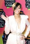 Rihanna Booked to Perform on 'American Idol'