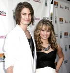 Debby Ryan Premieres '16 Wishes' on Pink Carpet