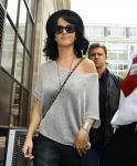Katy Perry Writes Her Love for Russell Brand on Sky