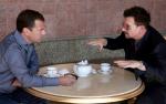 Video: Bono Having Tea and Conversation With Russian Leader