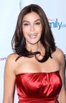 Teri Hatcher Posts Pictures of Her Wrinkled Face