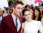 Robert Pattinson Visits Kristen Stewart on Film Set, Caught Snuggling
