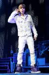 Justin Bieber's Shopping Spree Causes Chaos in Canada