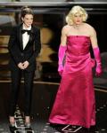 2011 Oscar: James Franco in Drag, Anne Hathaway in Tux